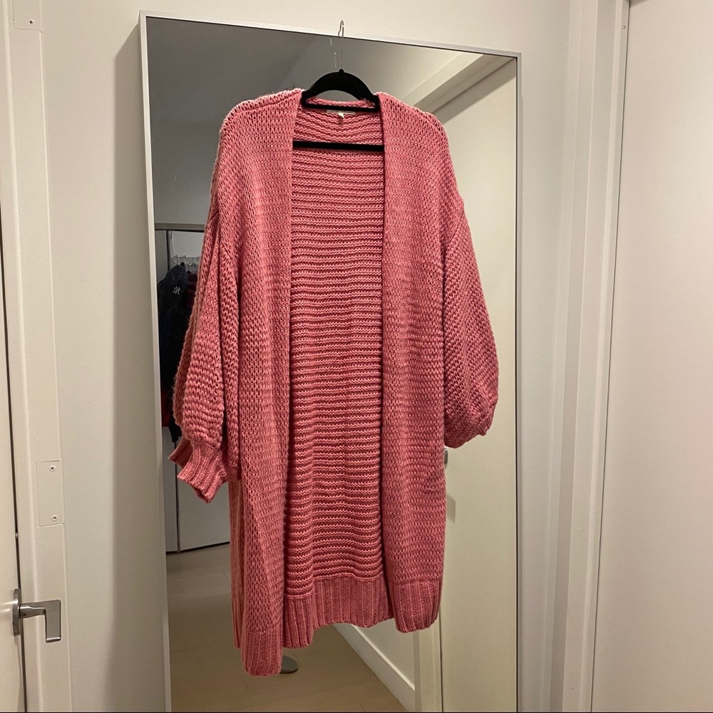 Urban Outfitters balloon sleeve pink knit cardigan